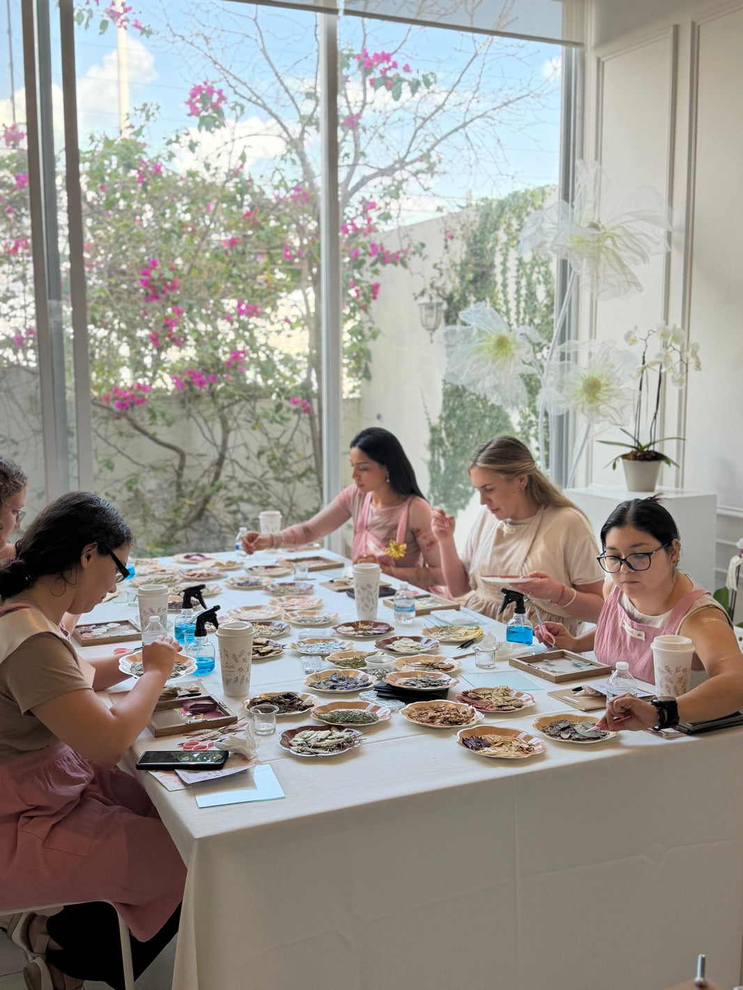 Una despedida de soltera entre flores, arte y amistad 🌿